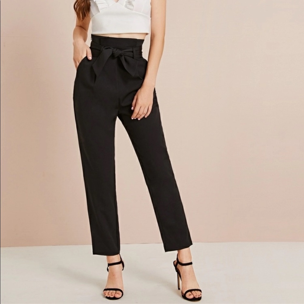 Ruffle waist slash pocket straight leg pant